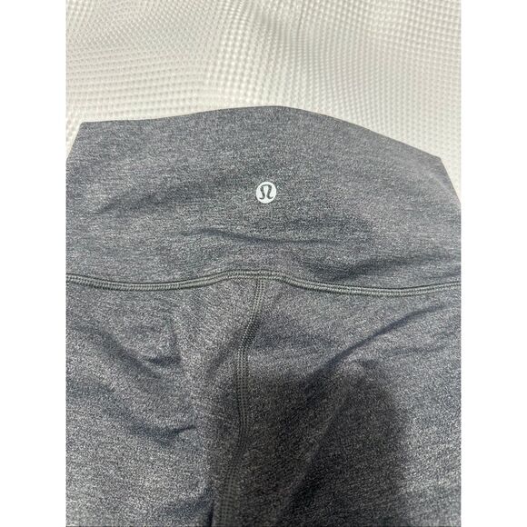 Lululemon Wunder Under Sz 4 Hi-Rise 1/2 Tight Luxtreme 17" Heathered Black. A814 - Picture 3 of 7